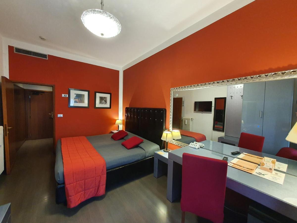 Hotel Continentale Arezzo Ngoại thất bức ảnh