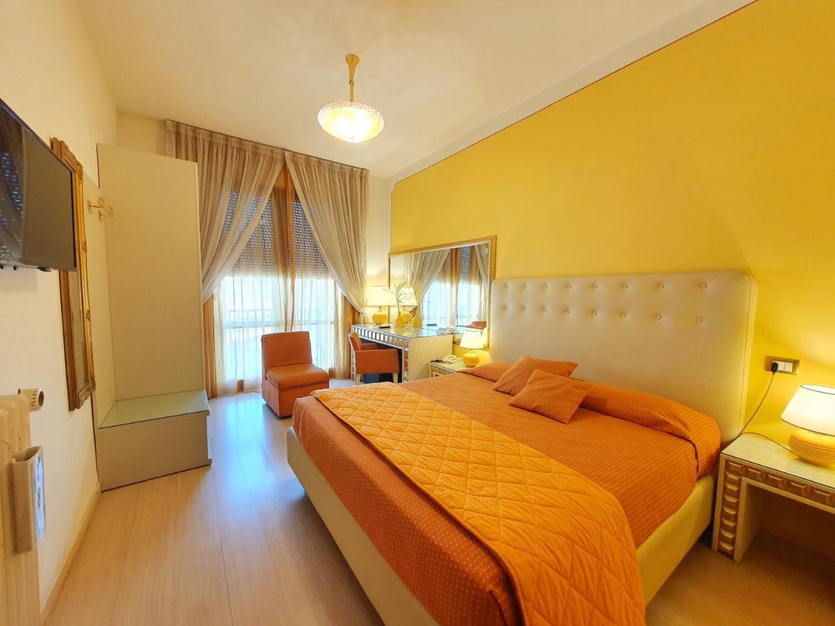 Hotel Continentale Arezzo Ngoại thất bức ảnh