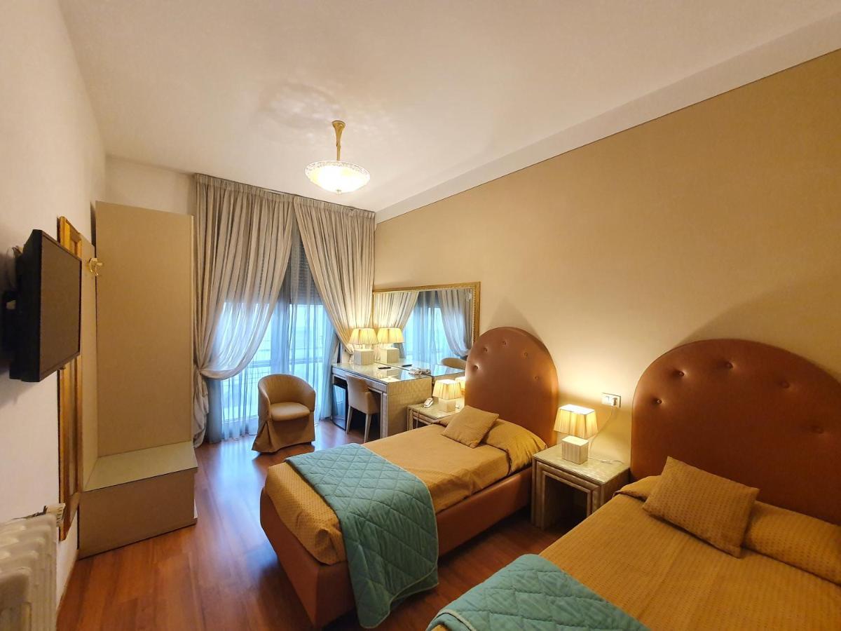 Hotel Continentale Arezzo Ngoại thất bức ảnh