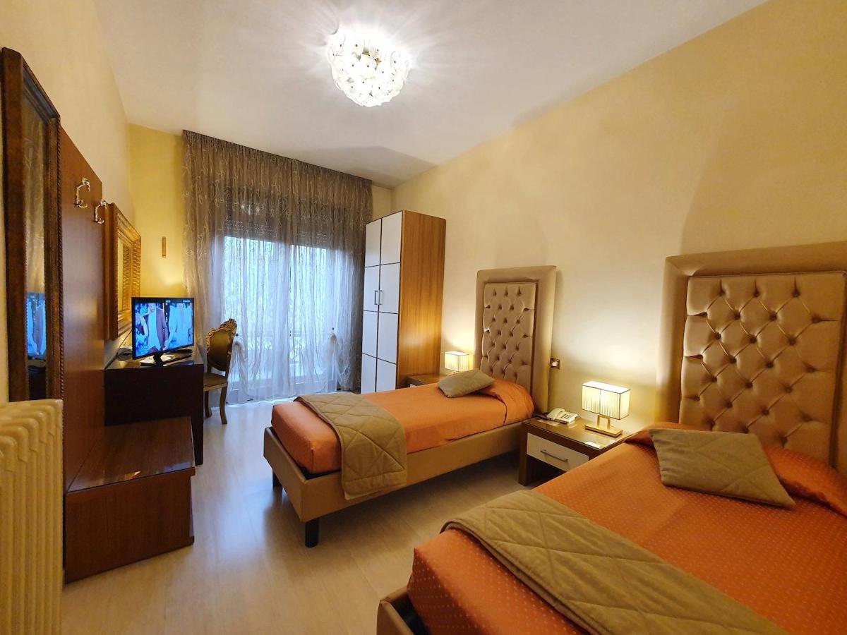 Hotel Continentale Arezzo Ngoại thất bức ảnh