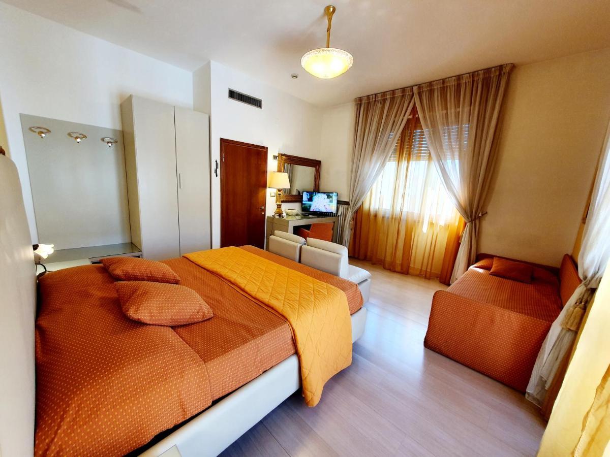 Hotel Continentale Arezzo Ngoại thất bức ảnh
